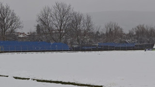 Натрупалият сняг в Севлиево и тежките атмосферни условия отложиха срещата