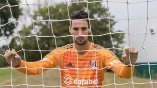 Вратарят на ПСЖ Серхио Рико постепенно се извежда от