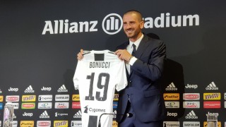 Бонучи подписва нов договор с Ювентус