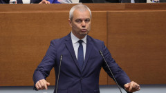 Костадинов атакува ибрикчийската политика на "дървото на мълчанието" Радев