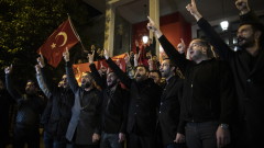 Турци протестираха срещу изгарянето на Корана в Швеция 