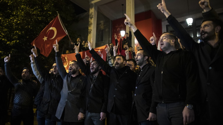 Протест се проведе пред шведското консулство в Истанбул в събота