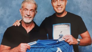 Холивудските легенди Мел Гибсън и Дани Гловър демонстрираха голямо уважение