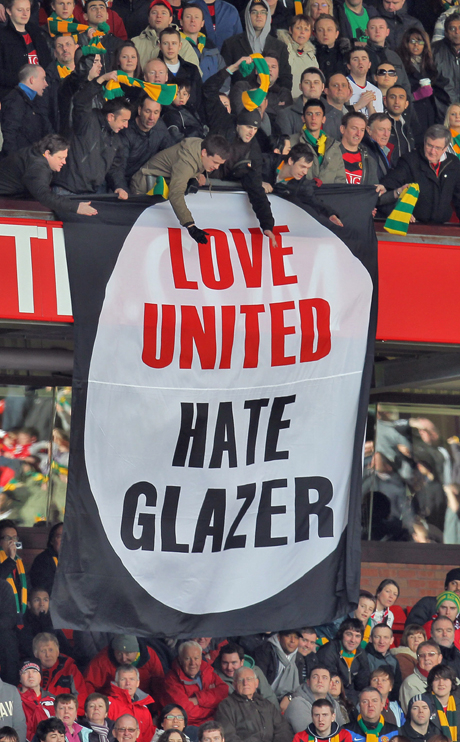 Феновете на Юнайтед vs Глейзър: Няма да си купуват фланелки