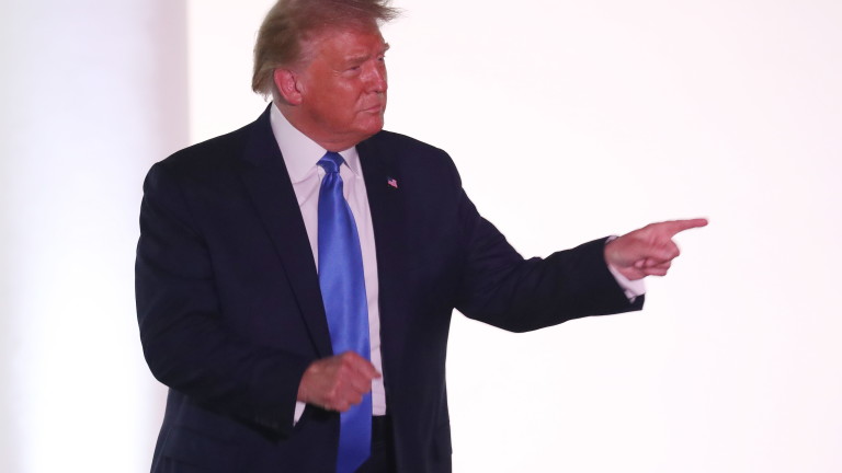 Тръмп проведе церемония по натурализация