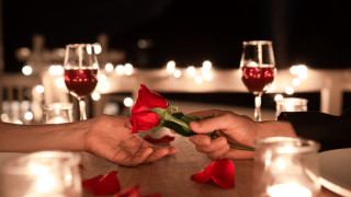 Докато страстите в ново любовно риалити Ергенът Любов в рая