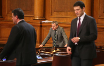 Папка „Лале” и „Бойко взе парите” разбуниха парламента