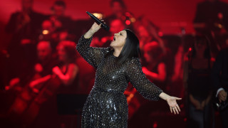 Ох декември месец с аромат на канелени сладки греяно