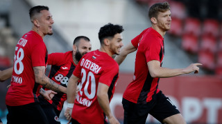 Ръководството на Локомотив София обмисля създаването на дублиращ отбор съобщават