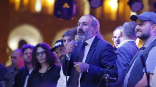 Армения все още няма избран премиер Опозиционният лидер Никол Пашинян