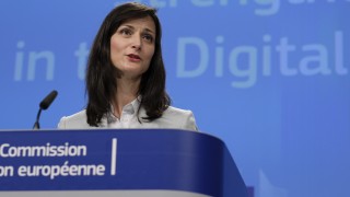 Представители на онлайн платформи и рекламната индустрия предадоха на еврокомисаря