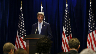 САЩ няма да приемат ограничения в Южнокитайско море, предупреди Кери