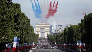 Франция отбеляза Деня на Бастилията пред погледа на Тръмп