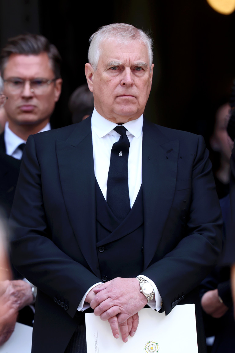 Андрю понесе част от следствията от дейностите си