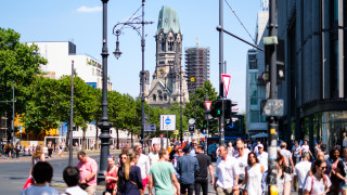 Населението на Германия е достигнало рекордно равнище от над 83