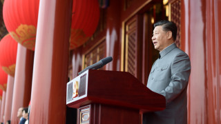 Китай въвежда политическата идеология на китайския президент в националната си