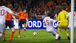 Холандия на практика е на Евро 2012
