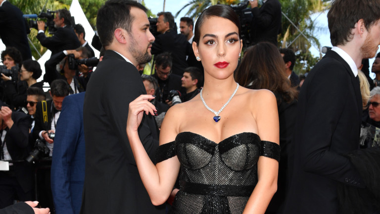 Колко секси е Джорджина Родригес на червения килим в Кан