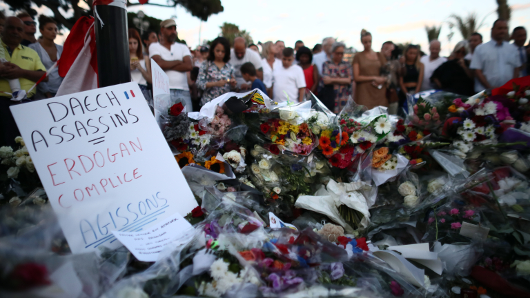 „Ислямска държава” пое отговорност за терора в Ница 