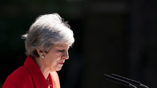 Новият премиер на Великобритания ще бъде избран до средата на