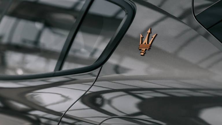 Maserati загърбва 4-цилиндровия двигател в Grecale