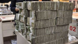 Нашенец гепил 400 000 долара от банкомати в САЩ