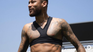 Нападателят на ПСЖ Неймар публикува снимки от тренировката на Бразилия