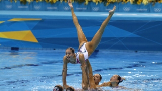 Смях: Мъжка фея в националния на Русия по... синхронно плуване! (СНИМКА)