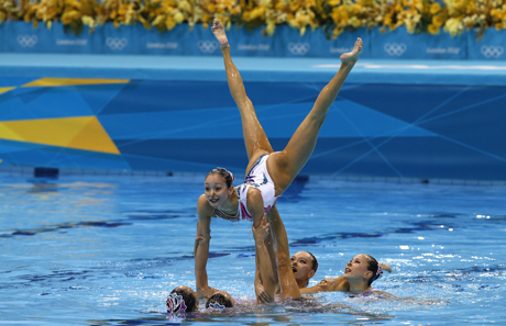 Смях: Мъжка фея в националния на Русия по... синхронно плуване! (СНИМКА)