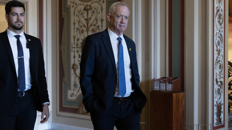 Бени Ганц заплаши Нетаняху с оставката си