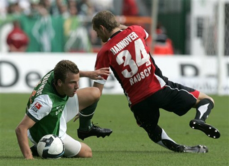 Вердер изпусна Хановер