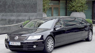 Phaeton Lounge - първата в света издължена 4х4 лимузина