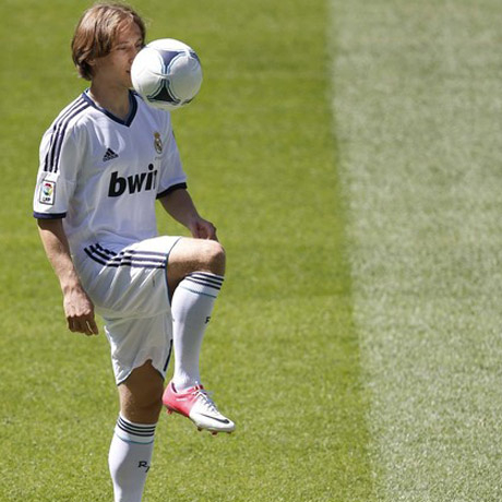 Модрич даде "Златната топка" на Бейл