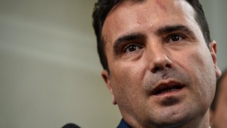 Македонското правителство оцеля при вот на недоверие предаде Ройтерс Шейсет