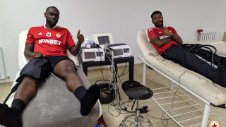 Треньорът на ЦСКА Стойчо Младенов почти сигурно няма да може