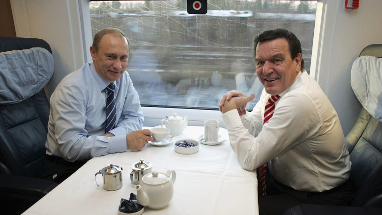 Вагони за милиони: Подробности за "секретния" влак, с който руския президент пътува тайно из страната