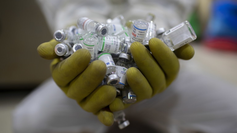 3,6 млрд. ваксини срещу коронавирус ще бъдат произведени в ЕС през 2022 г.