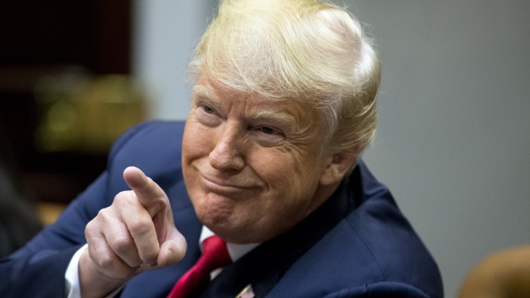 Кои компании се "страхуват" най-много от търговската война на Тръмп?