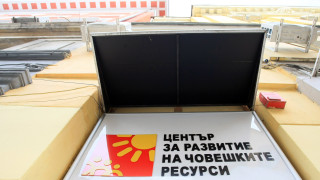 Министърът на образованието и науката Красимир Вълчев все още не