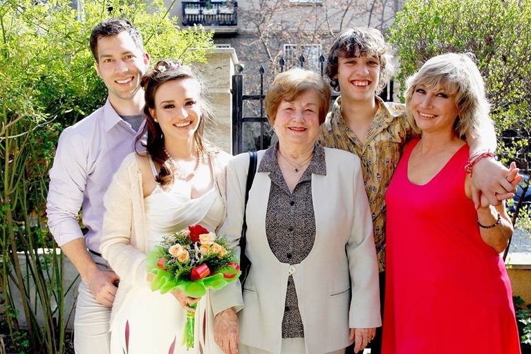 Със фамилията си