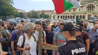 Парламентарният шеф Цвета Караянчева излезе с емоционален пост в социалната