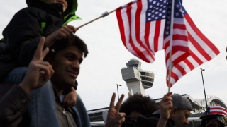 Броят на имигрантите в САЩ влезли в страната легално или