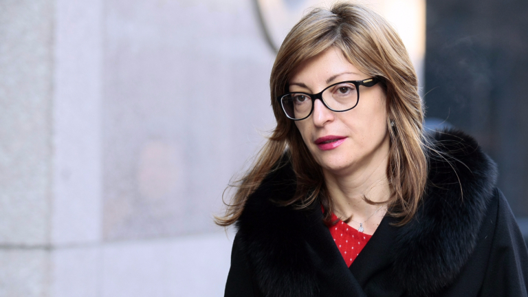 ЕК не пише докладите си по доноси, категорична Екатерина Захариева 