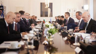 Кабинетът гледа на тръбата Бургас - Александруполис като резерва при оттегляне на "Лукойл"