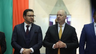 Росен Желязков няма да уволнява Даниел Митов