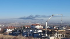 Запалени маркучи вдигнаха пожарната на крак в Пловдив