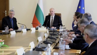 Правителството в оставка ще предложи на Народното събрание проектодоговор с