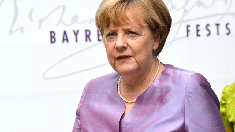 Меркел организира среща с топ бизнеса във връзка с мигрантите