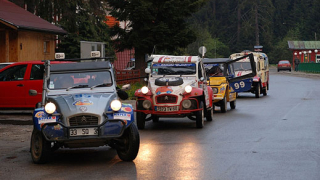Поход с над 100 Citroen 2CV премина през България