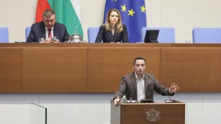 Депутатите дадоха само две допълнителни точки за разглежда в дневния